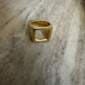 SOKO Square Ring